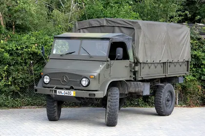 Mercedes-Benz Unimog BR 404 (Unimog S)