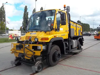 Mercedes-Benz Unimog BR 405 (UGN)