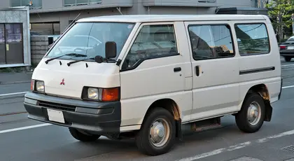 Mitsubishi Delica Van 4 поколение