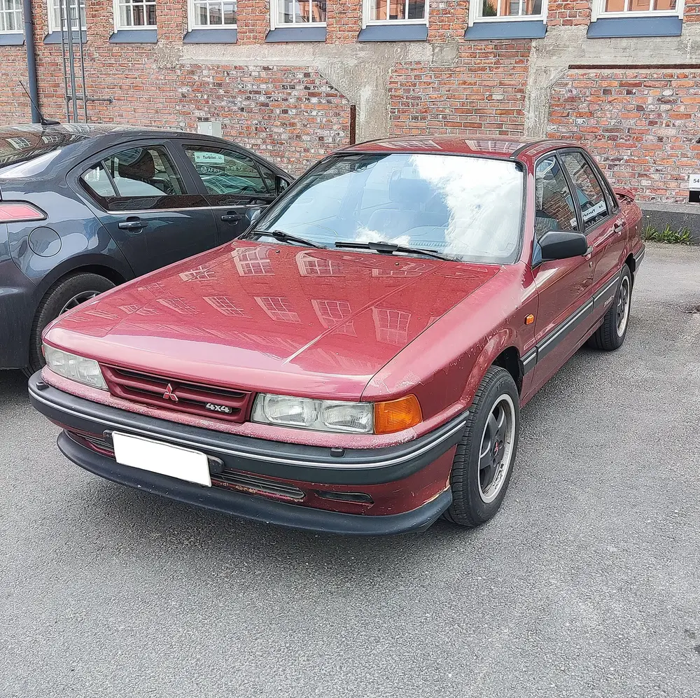 Mitsubishi Galant E30 (6 ПОКОЛЕНИЕ)