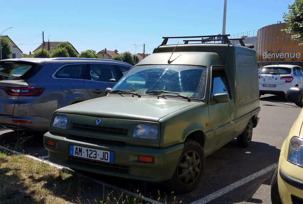 Renault Express 1 ПОКОЛЕНИЕ РЕСТАЙЛИНГ